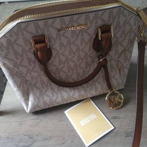 Michael Kors Crossbody purse